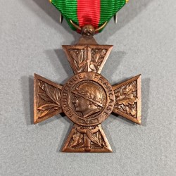 FRANCE MEDAILLE OU CROIX DES COMBATTANTS VOLONTAIRES DE LA GUERRE 1914-1918 CROIX GRAND MODULE
